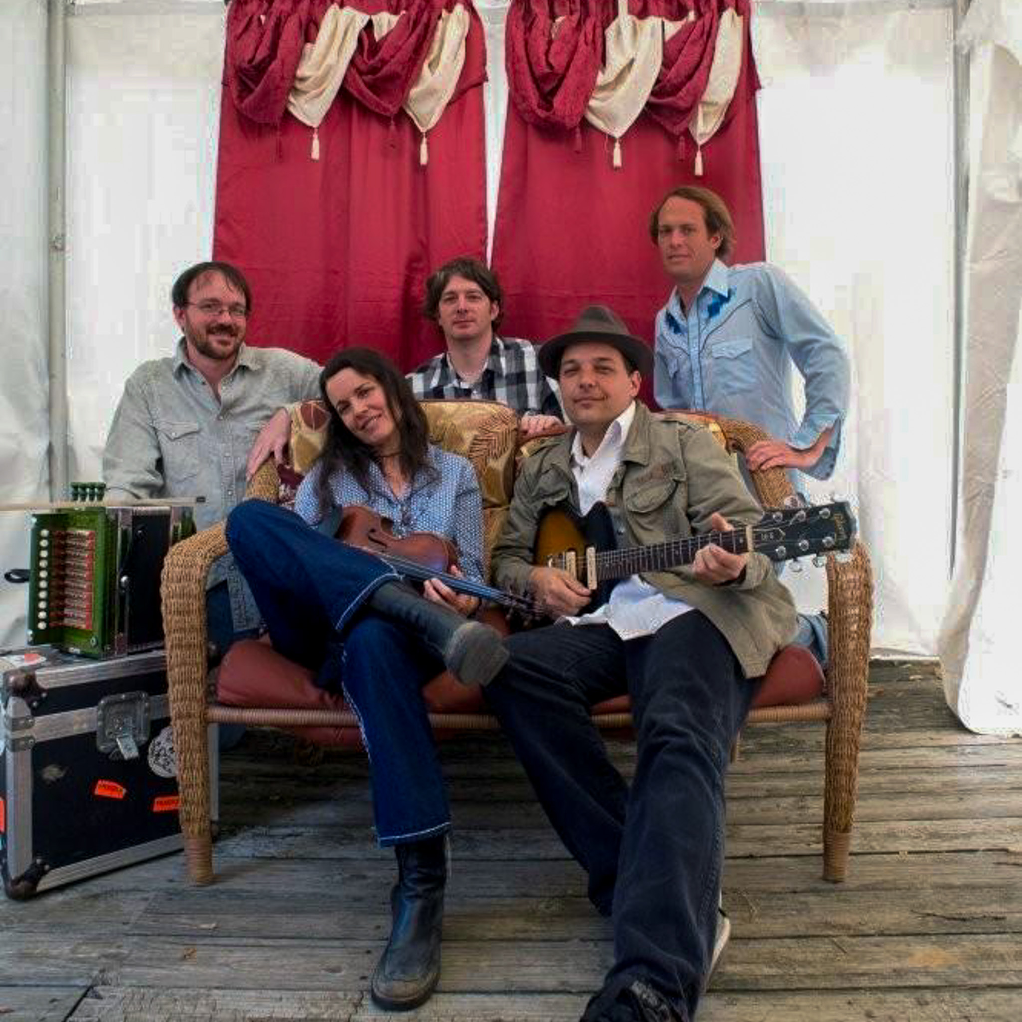 Donna The Buffalo band or project photo