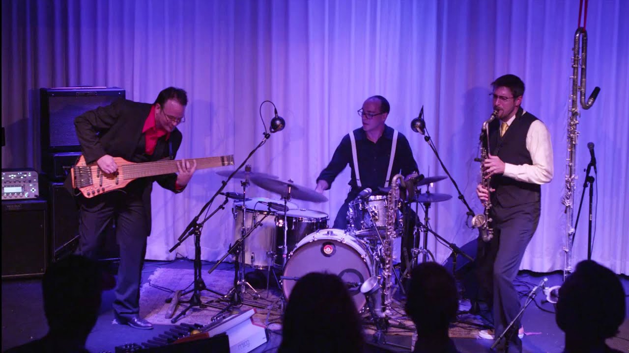 E.Normus Trio in studio